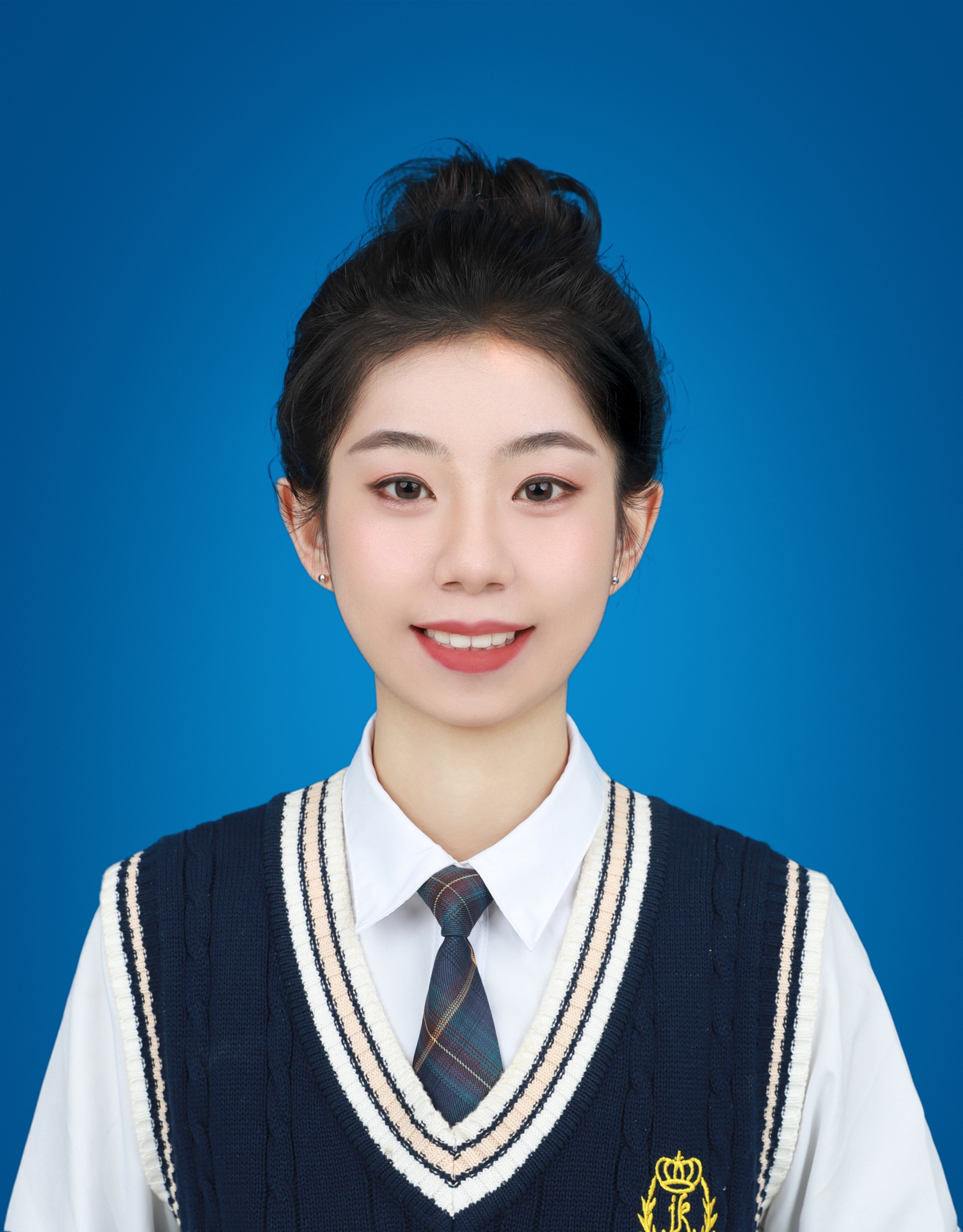 何依容